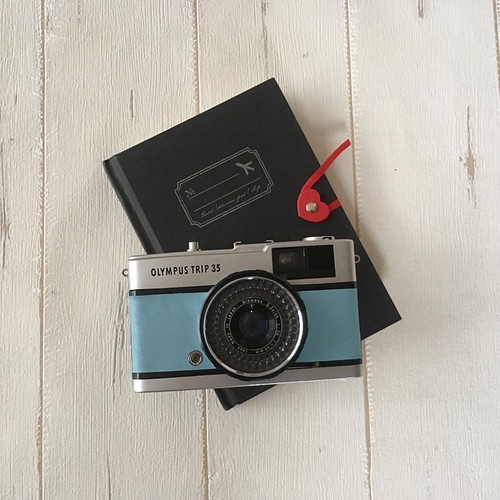 完動品】レトロなフィルムカメラ オリンパスTRIP35 スカイブルーの本革 