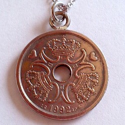 デンマーククローネ☆ハートのコインのネックレス*幸せのコイン*プレゼント、ギフトに♪ 1枚目の画像