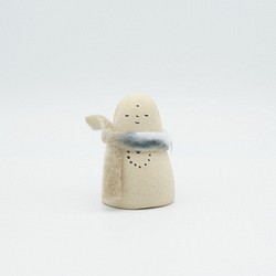 手作り陶人形　マフラーをしたお地蔵さま 1枚目の画像