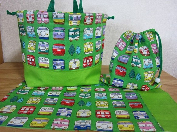 入園準備☆お弁当袋とコップ袋、ランチョンマット☆グリーン色、新幹線柄 1枚目の画像