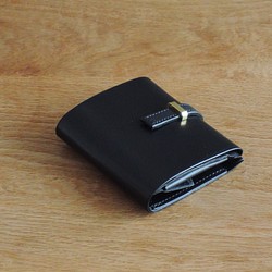 <高級革>イタリアレザー使用の薄いミニ財布！ブラック色 1枚目の画像