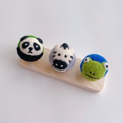 羊毛氈 熊貓/斑馬/青蛙動物球 鑰匙圈 第1張的照片