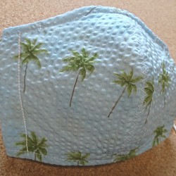 布マスク　夏用生地　立体型　表生地裏生地共にリップル　椰子の木① 1枚目の画像