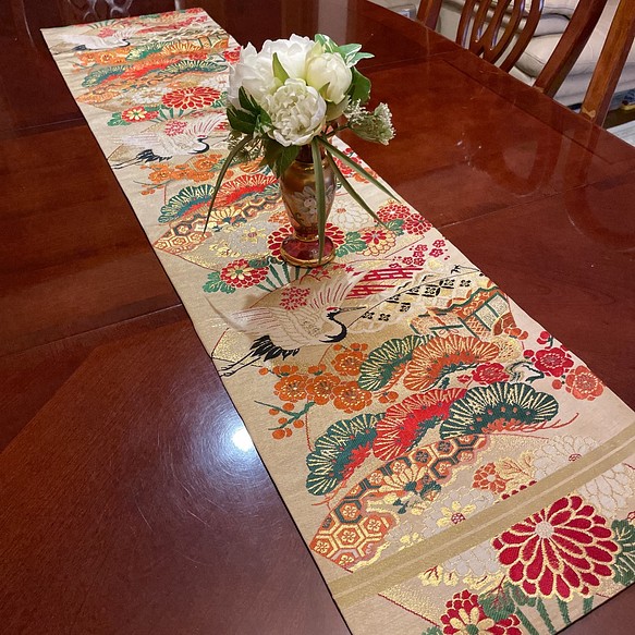 豪華刺繍　正絹テーブルランナーテーブルセンター　帯リメイク　鶴と御所車