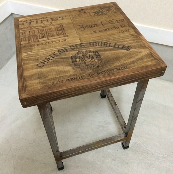 ワインの木箱を使用したサイドテーブル 受注製作 - テーブル・机