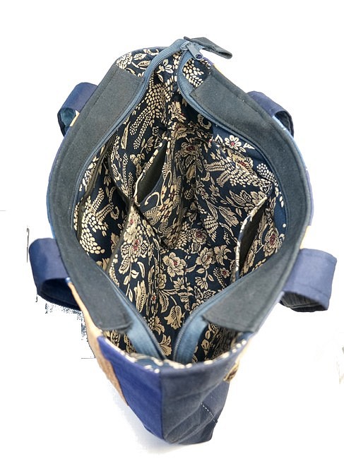 藍色と柿渋染の和布で作ったパッチワーク手提げ鞄
