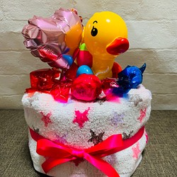 出産祝い♡プチギフト　オムツケーキ　女の子用　おむつケーキ 1枚目の画像