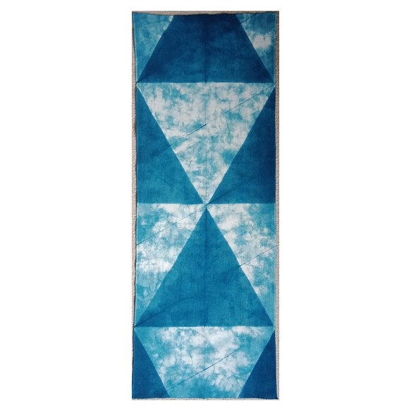 「三角空」　藍染め　絞り　手ぬぐい　33×90cm　コットン100% 1枚目の画像