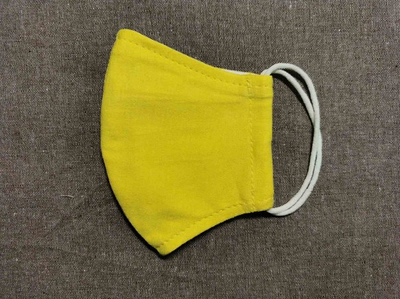 ★薄型★　ハンドメイド　立体マスク　子ども用（黄色） CC-9 1枚目の画像