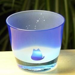 猫と星座の 冷酒・冷茶グラス ～さそり座　水色×青　 (1個） 1枚目の画像