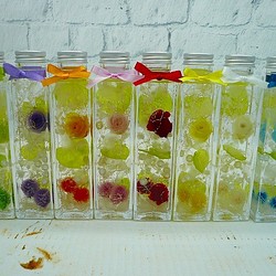 ★ハーバリウム　バラ＆センニチコウ　角瓶　150㎖　選べる8色★ 1枚目の画像