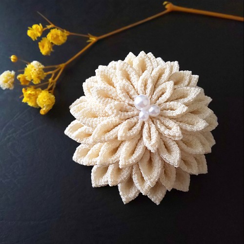 手刺繍の桃花コサージュ コサージュ アトリエINKAROSE 通販｜Creema