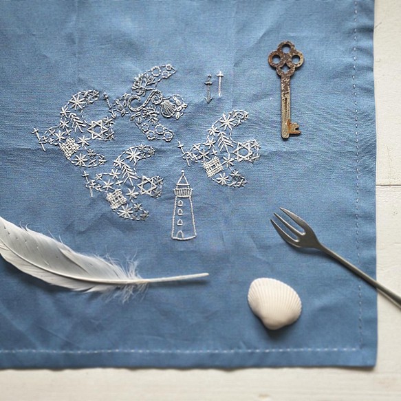 ｛刺繍キット｝カモメたちのミニハンカチ 1枚目の画像