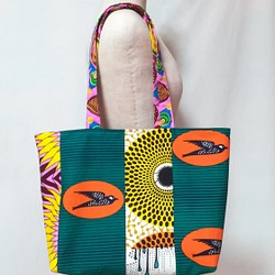 アフリカ布のトートバッグ　つばめ 1枚目の画像
