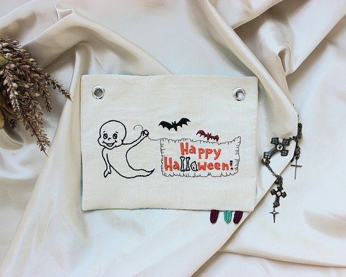 【手刺繍】おばけちゃんのハロウィンタペストリー ガーランド Noёl