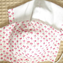 立体マスク 子供用 Wガーゼ ピンクの小花柄【送料無料】 1枚目の画像