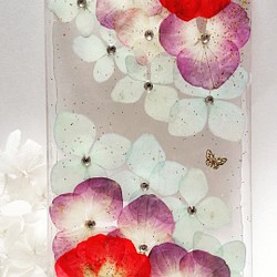 本物のお花　アジサイとバラのiPhoneケース 1枚目の画像