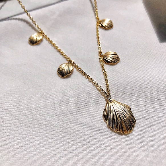 Shell Charm Necklace 1枚目の画像