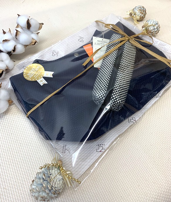 sasicco クリスマスギフト2021 三河木綿　刺し子　バッグ　ペンケース　ギフトセット　紺 1枚目の画像
