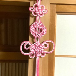 組紐　飾り結びの壁飾り　桃色&ベビーピンク 1枚目の画像