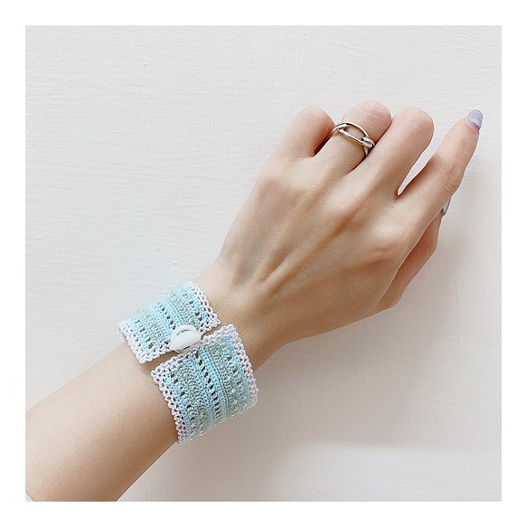 LiaoHsien-鉤針編織 淺藍綠混色手環 第1張的照片