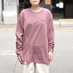 刺繍 ロングスリーブ Tシャツ ロンT クルーネック ゆったり 大きめ ワンポイント プラム TA025 1枚目の画像