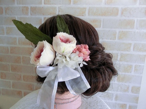 プリザーブドフラワー　ローズ　リボン　髪飾り　結婚式　卒業式　成人式 1枚目の画像