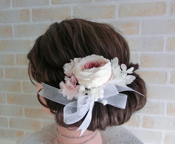 プリザーブドフラワー　髪飾り　ローズ　かすみ草　アジサイ　成人式　結婚式　卒業式 1枚目の画像