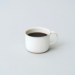 持ちやすくて飲みやすいマグカップ  コーヒーカップ short（パール/白） 1枚目の画像