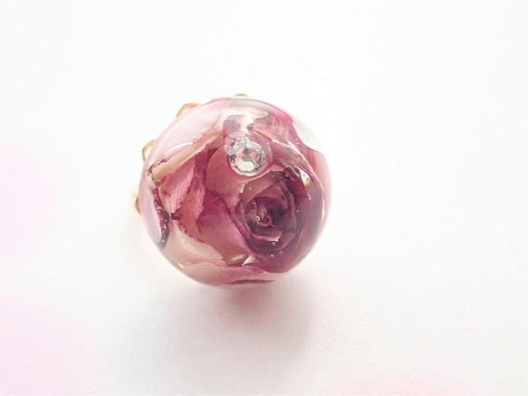 晶瑩　玫瑰乾燥花　樹脂加工指環　母親節禮物　❊空郵台灣5-7天 第1張的照片