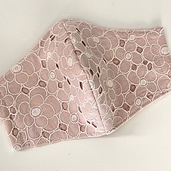 Lサイズ・再販・フィルターポケット付き❣️優しいくすみピンクのカメリアレースとwガーゼのマスク 1枚目の画像