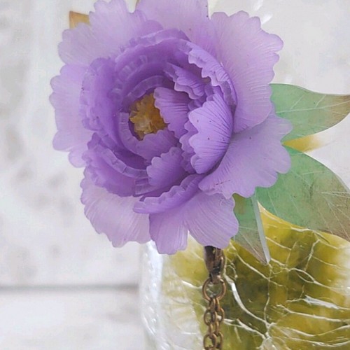 牡丹の花のポニーフック ヘアアクセサリー ひめもも 通販 Creema クリーマ ハンドメイド 手作り クラフト作品の販売サイト