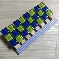 ガラスタイルの木製クリップ#1139☆8個　　  ブルー×グリーン 1枚目の画像