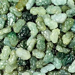 天然石 ビーズ 翡翠 貔貅 20mm 翠系 4個入 beads-24 1枚目の画像