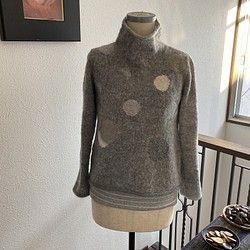 秋まじか　♪　か～るいドット模様のセーター　Mサイズ 1枚目の画像