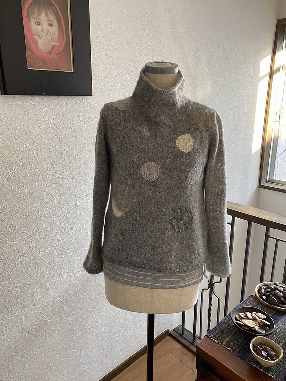 秋まじか　♪　か～るいドット模様のセーター　Mサイズ 1枚目の画像