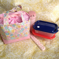 大　ランチバッグ　保冷バッグ　トートバッグ　巾着　ピンク　お花　かわいい 1枚目の画像