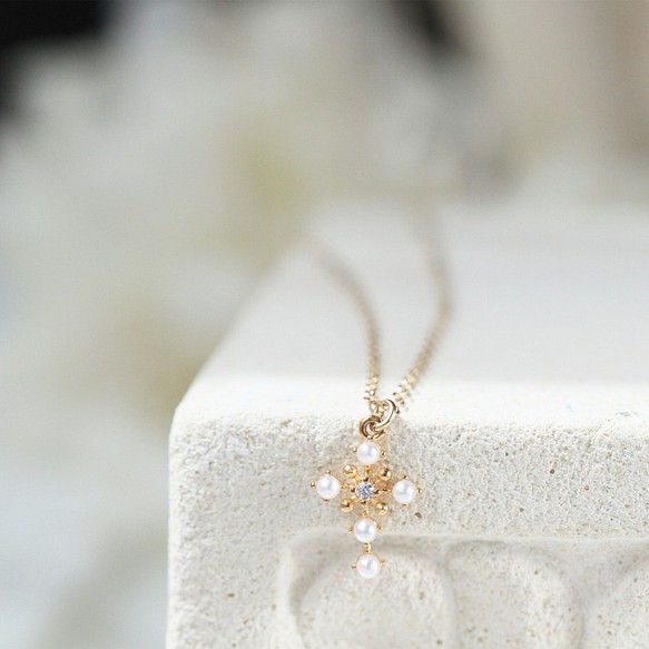 客製款日系極簡輕珠寶超精緻迷你珍珠十字架項鍊/鎖骨鏈14KGF包金 第1張的照片