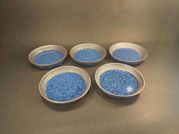 青瓷小皿　五個セット　唐山窯製　青瓷　青磁　銘々皿　小皿　手作り　やきもの　焼物　陶器 1枚目の画像
