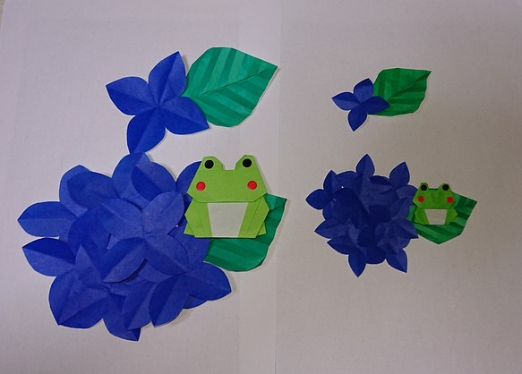 親子蛙と、あじさい(紫陽花)花、野花にも♪一年中使える花です♪壁面、保育園、海外の方に贈り物など♪５月６月 1枚目の画像