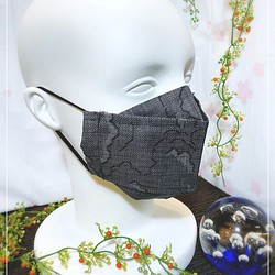 上質でビシッとした立体マスク ♪ 絹+綿 ★大人Ｍ～Ｌサイズ★ 【受注生産】2～4日発送 1枚目の画像