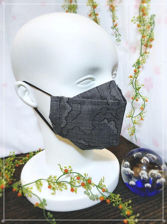 上質でビシッとした立体マスク ♪ 絹+綿 ★大人Ｍ～Ｌサイズ★ 【受注生産】2～4日発送 1枚目の画像