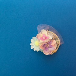 小さいお花のヘアクリップ　A 1枚目の画像