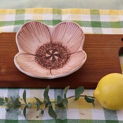 手書き フラワーデザイン 菓子皿  益子焼 モノトーン 1枚目の画像