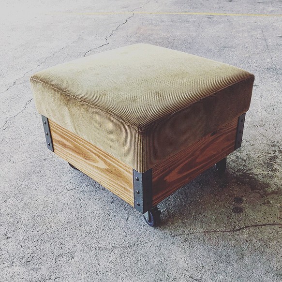 corduroy wood stool/コーディュロイ スツール 1枚目の画像