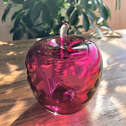 ガラスのリンゴ　ルビー 1枚目の画像