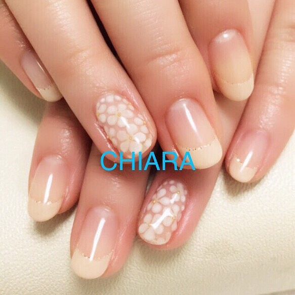 No 華奢なぷっくりフラワーフレンチ 3dアート ブライダル お呼ばれ ネイルチップ ネイルシール 大人ネイルチップ Chiaranails 通販 Creema クリーマ ハンドメイド 手作り クラフト作品の販売サイト