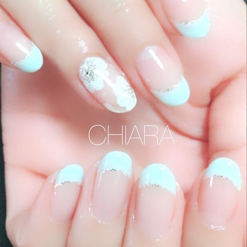 No 7 水色お花アートフレンチ ブライダル お呼ばれ デート ネイルチップ ネイルシール 大人ネイルチップ Chiaranails 通販 Creema クリーマ ハンドメイド 手作り クラフト作品の販売サイト