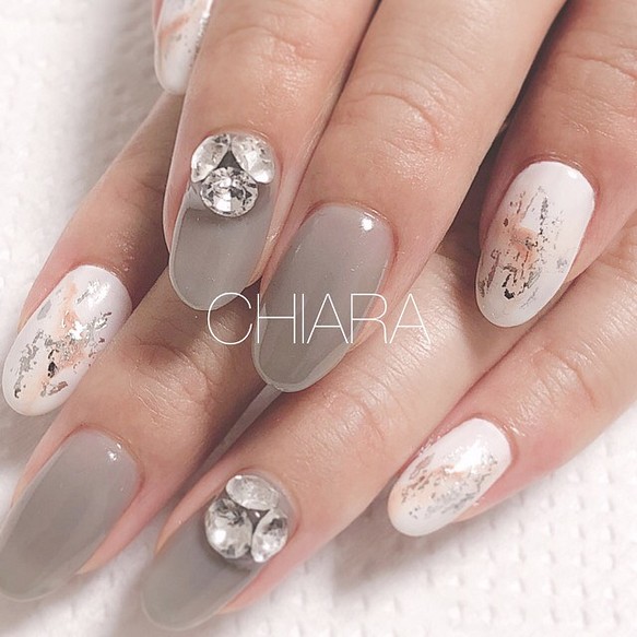 No 359 シアーグレーネイル ブライダル お呼ばれ パーティ 立体スワロ ネイルチップ ネイルシール 大人ネイルチップ Chiaranails 通販 Creema クリーマ ハンドメイド 手作り クラフト作品の販売サイト