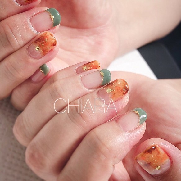 No 373 カーキべっ甲フレンチ お出かけ おしゃれ 秋冬 ネイルチップ ネイルシール 大人ネイルチップ Chiaranails 通販 Creema クリーマ ハンドメイド 手作り クラフト作品の販売サイト